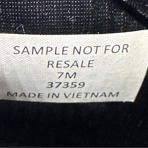 Danner Jag Distressed Hiking Boot. Size 7 - Picture 9 of 11